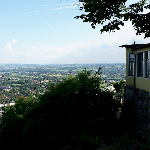 Der Blick auf das Elbtal und Radebeul ist atemberaubend